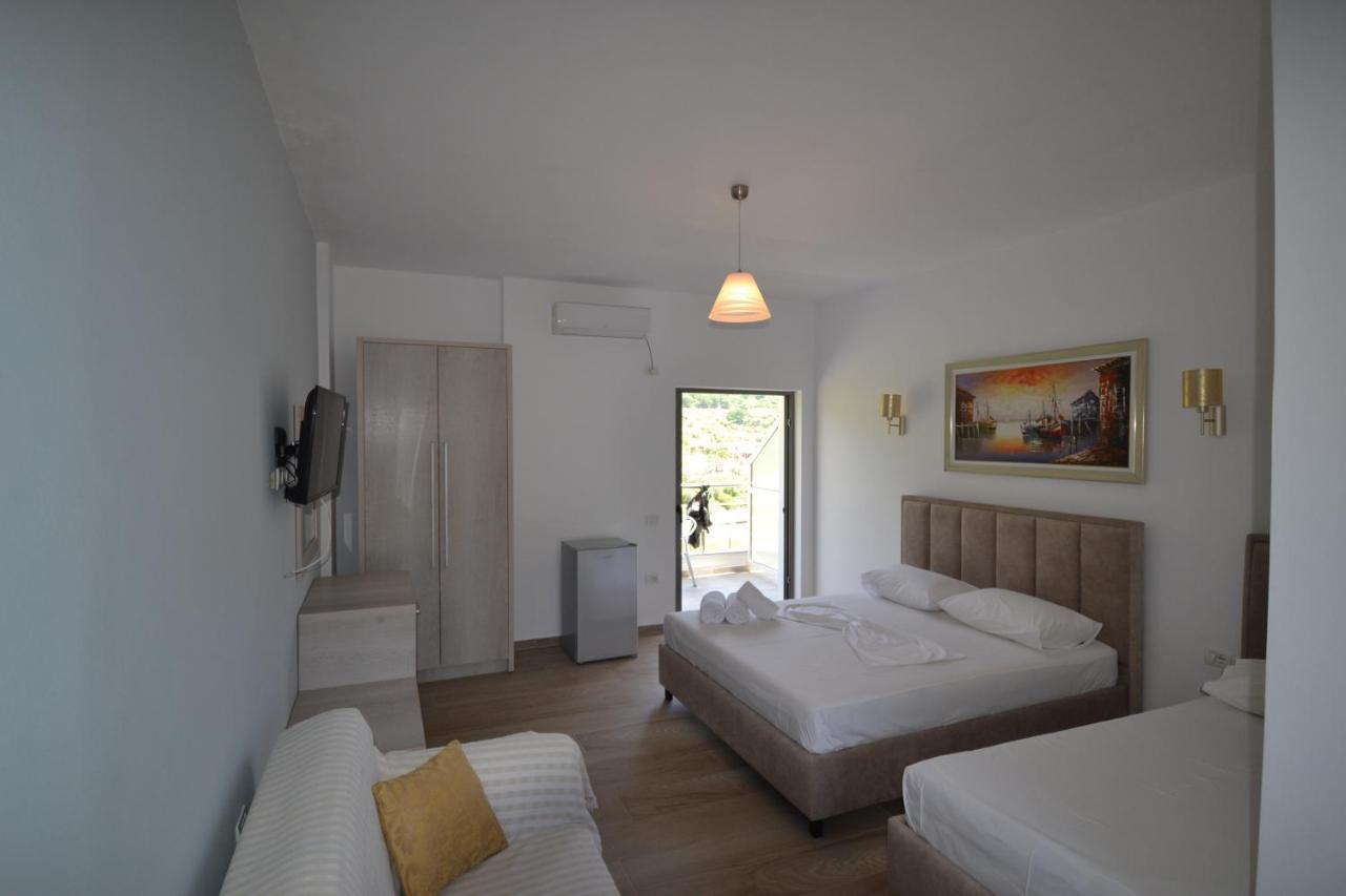 Bujtina Eleni Hotel ฮีมาเรอ ภายนอก รูปภาพ